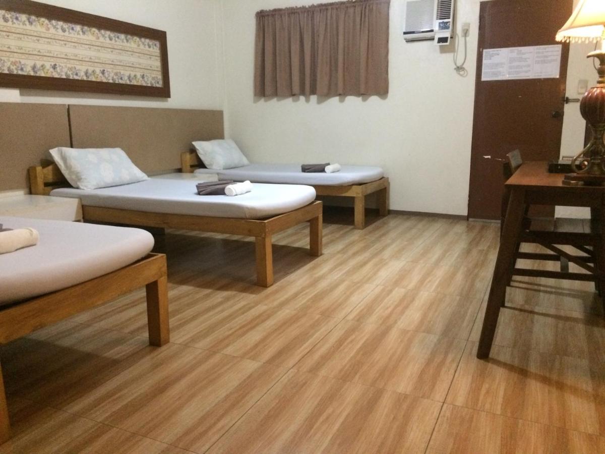 Crisfil'S Lodge Incorporated Dumaguete City Exterior photo